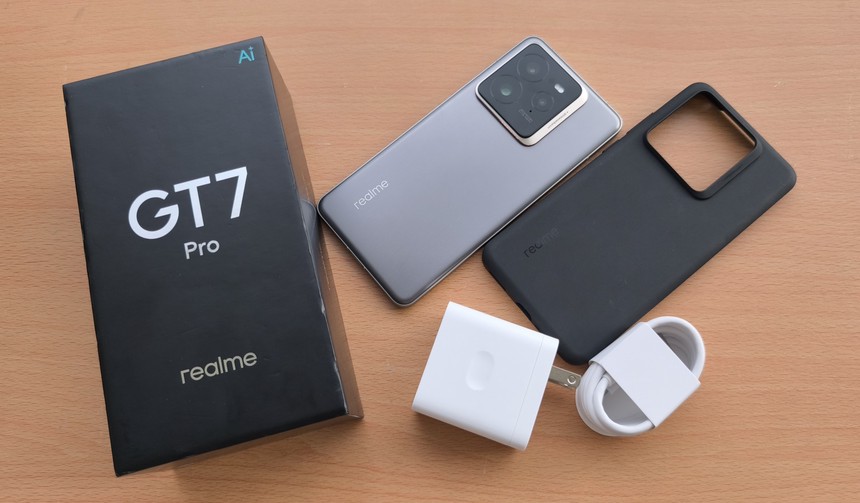 Realme GT 7 Review: A Flagship Performer That Costs Less Than You Think
