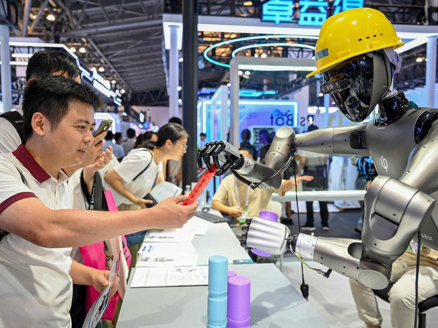 Robots That Play Mahjong and Pour Beers: Inside China’s AI-Powered Future
