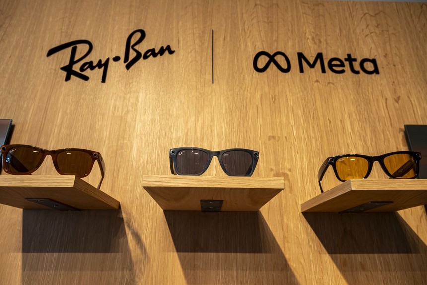 Meta Ray-Ban Smart Glasses Enable WhatsApp Video Calls